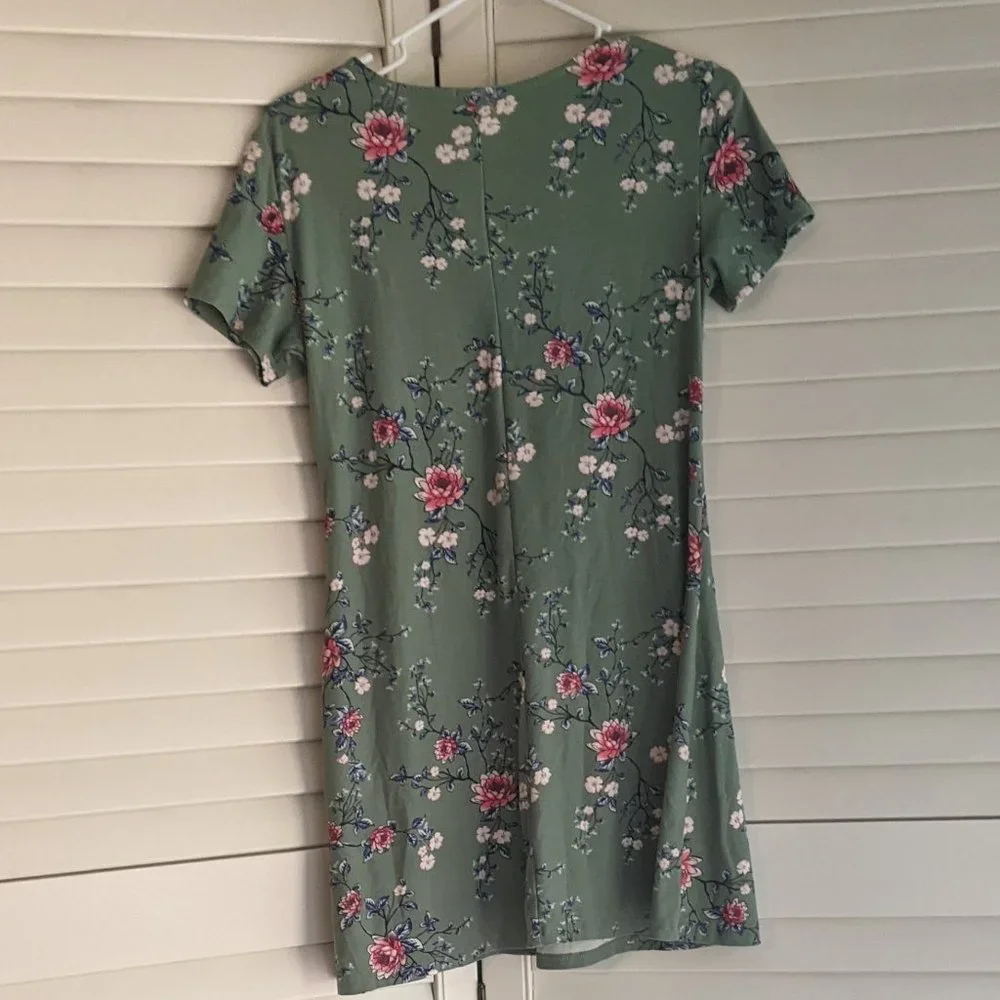 💖HP💖 Mini Floral Dress - Picture 3 of 3